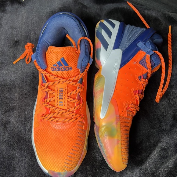 Adidas shoes - Picture 2 of 3